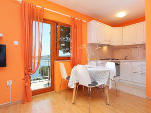 21943943-Ferienwohnung-3-Trogir-300x225-3