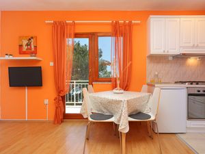 21943943-Ferienwohnung-3-Trogir-300x225-4