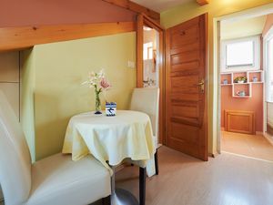 21948961-Ferienwohnung-2-Trogir-300x225-2