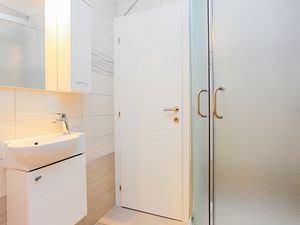 23161535-Ferienwohnung-2-Trogir-300x225-5