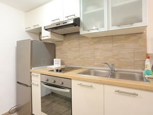 23274017-Ferienwohnung-3-Trogir-300x225-4