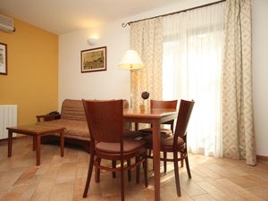 23657683-Ferienwohnung-4-Trogir-300x225-3