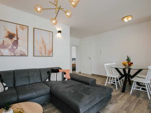 23964541-Ferienwohnung-4-Trogir-300x225-2