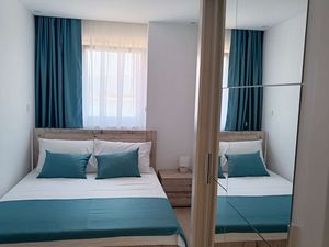 24013333-Ferienwohnung-4-Trogir-300x225-4