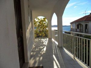 22442119-Ferienwohnung-5-Trogir-300x225-2