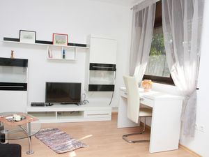 23931170-Ferienwohnung-6-Trogir-300x225-2