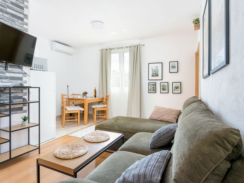 24026440-Ferienwohnung-4-Trogir-800x600-1