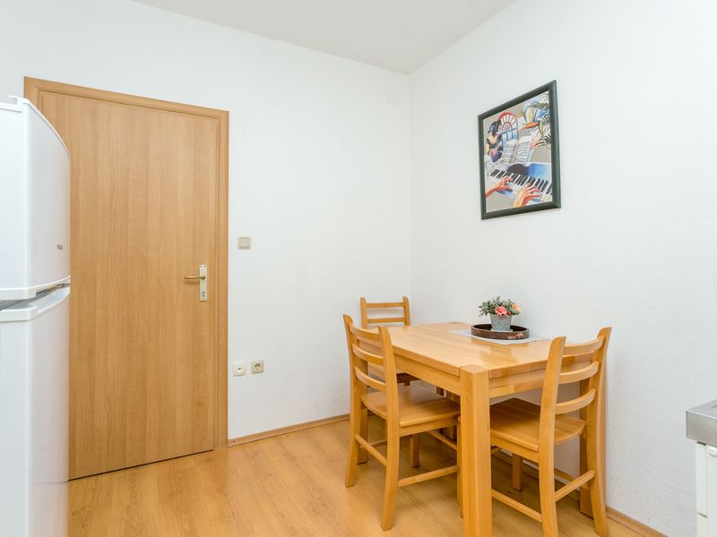 24026456-Ferienwohnung-2-Trogir-800x600-2