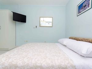 24030788-Ferienwohnung-2-Trogir-300x225-2