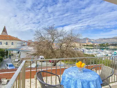Ferienwohnung für 2 Personen (22 m²) in Trogir 1/10