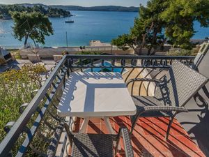 24032749-Ferienwohnung-2-Trogir-300x225-3