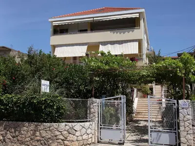 Ferienwohnung für 6 Personen (100 m²) in Trogir 2/10