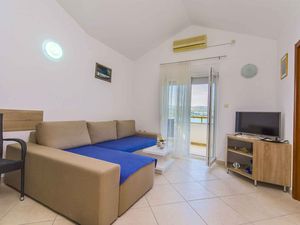 24032905-Ferienwohnung-6-Trogir-300x225-1