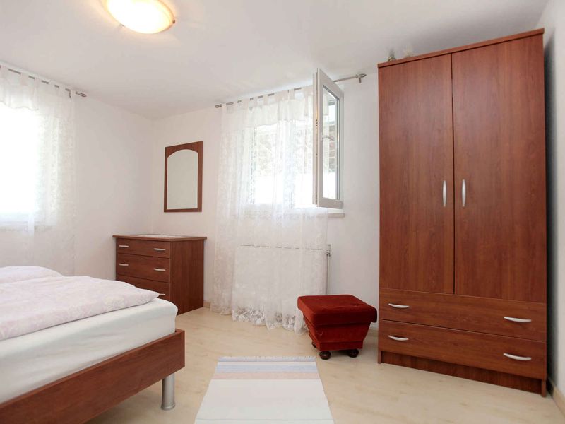 24033412-Ferienwohnung-4-Trogir-800x600-2