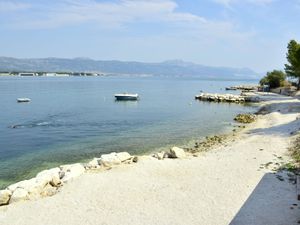 23868497-Ferienwohnung-4-Trogir-300x225-4