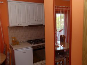 23942695-Ferienwohnung-3-Trogir-300x225-3