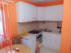 23942695-Ferienwohnung-3-Trogir-300x225-4