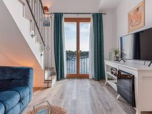 24058738-Ferienwohnung-2-Trogir-300x225-2