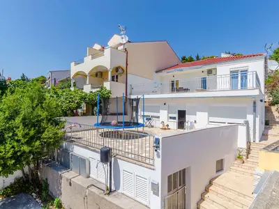 Ferienwohnung für 4 Personen (60 m²) in Trogir 1/10