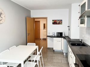 23585878-Ferienwohnung-7-Troisdorf-300x225-3