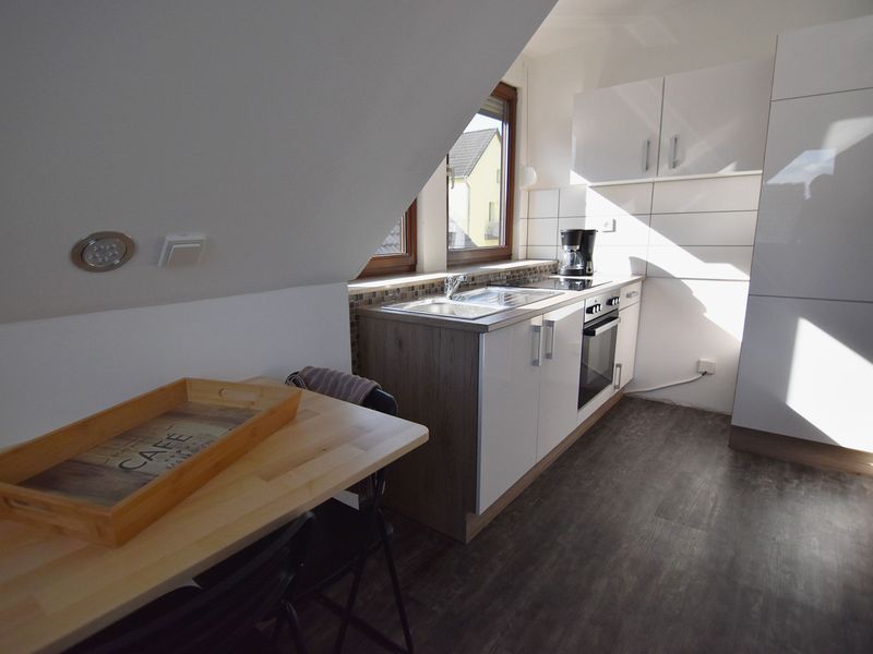 22130203-Ferienwohnung-4-Troisdorf-800x600-2