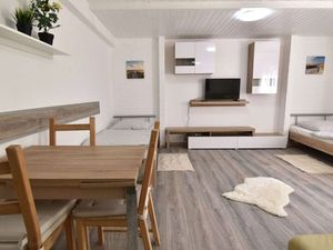 22654287-Ferienwohnung-5-Troisdorf-300x225-5