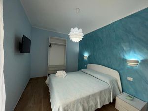 24045536-Ferienwohnung-4-Tropea-300x225-4