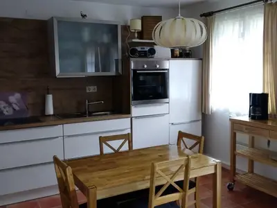 2017 modernisierte Küche mit Induktionsherd und Spülmaschine