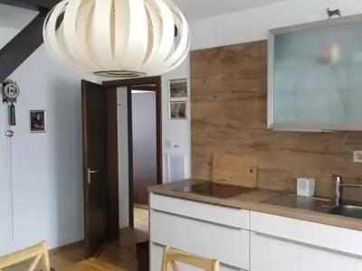 Küche mit Induktionsherd