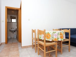 23930923-Ferienwohnung-3-Trpanj-300x225-3