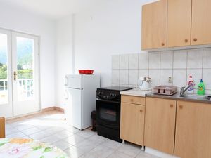 23930923-Ferienwohnung-3-Trpanj-300x225-4