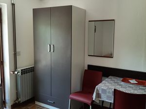 18521959-Ferienwohnung-2-Trpanj-300x225-1