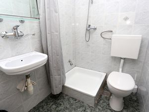 18955131-Ferienwohnung-3-Trpanj-300x225-5