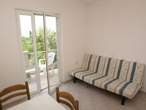 19127124-Ferienwohnung-3-Trpanj-300x225-2