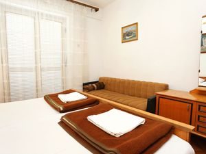 23153985-Ferienwohnung-4-Trpanj-300x225-3