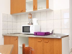 23930883-Ferienwohnung-4-Trpanj-300x225-2