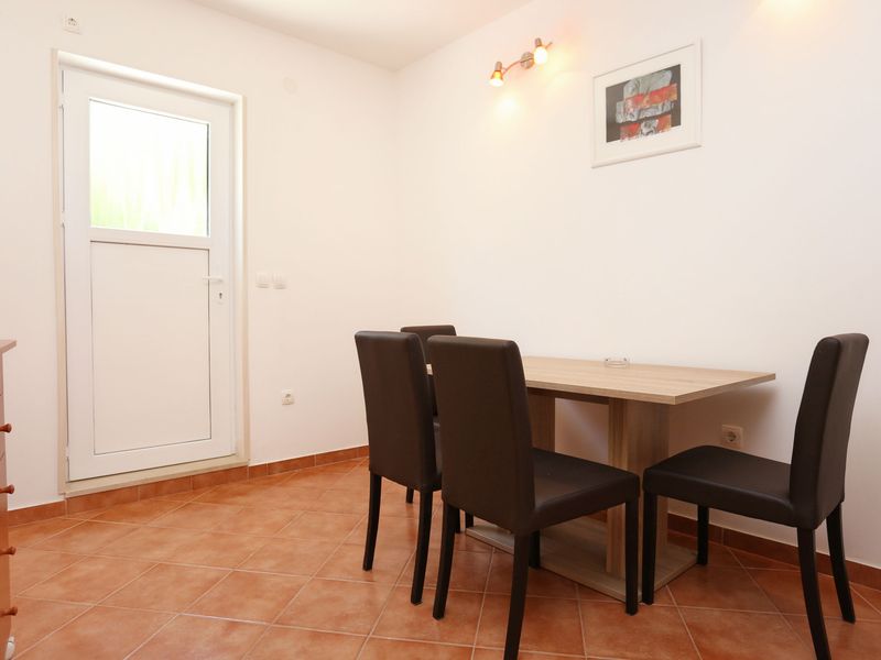 18954812-Ferienwohnung-4-Trstenik-800x600-1