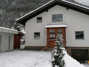 22684779-Ferienwohnung-5-Tschagguns-300x225-3