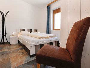 22172711-Ferienwohnung-6-Tschagguns-300x225-4