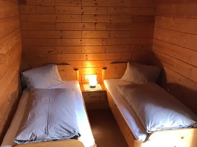 Schlafzimmer 5