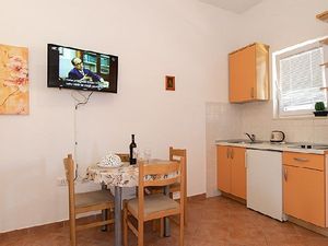 19284844-Ferienwohnung-0-Tucepi-300x225-4