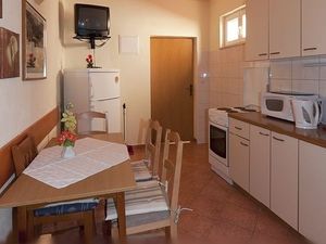 19285612-Ferienwohnung-0-Tucepi-300x225-3