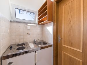 23956428-Ferienwohnung-2-Tucepi-300x225-1