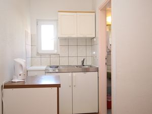 19359853-Ferienwohnung-4-Tucepi-300x225-2