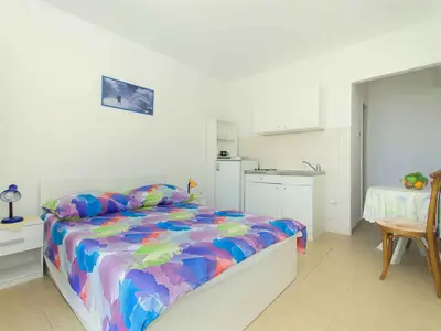Ferienwohnung für 2 Personen (22 m²) in Tučepi 4/9