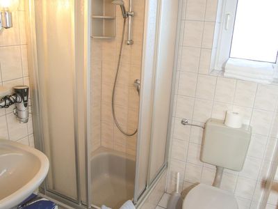 FeWo 2 Badezimmer mit Dusche