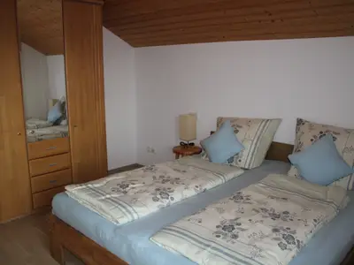 Schlafzimmer 2