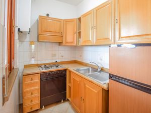 24005466-Ferienwohnung-5-Tuoro Sul Trasimeno-300x225-3