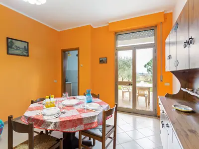 DiningRoom