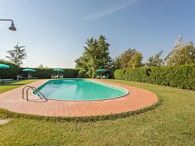 PoolOfHouse